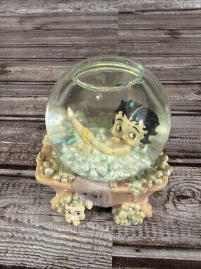 Betty Boop Bath Figurine 4" Tall Snow Globe - Retro